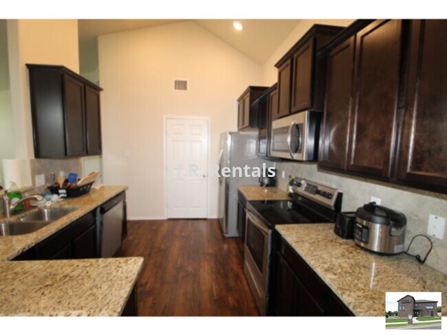 Foto del edificio - 1406 Lubbock Dr