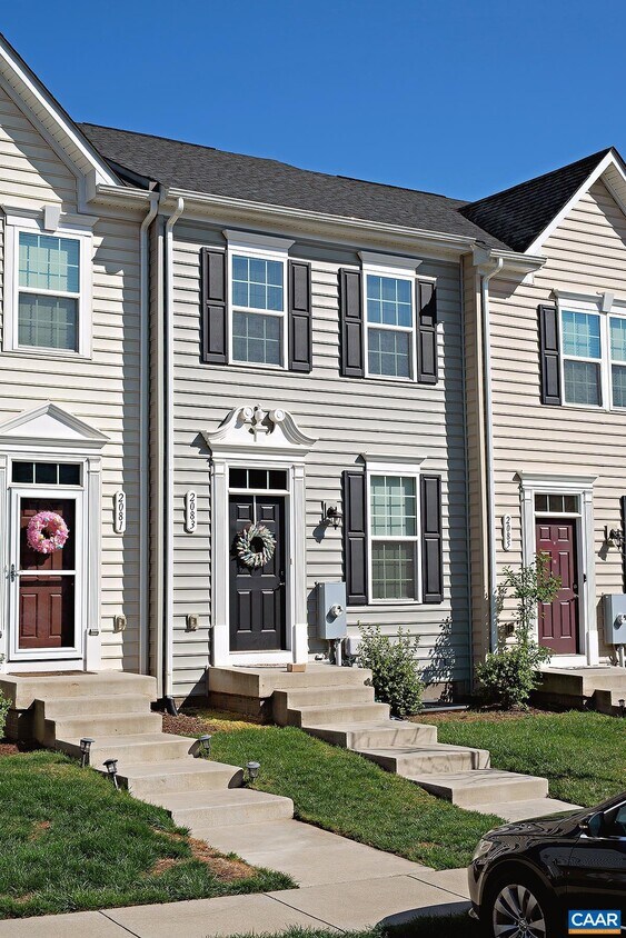Building Photo - 2083 Elm Tree Ct