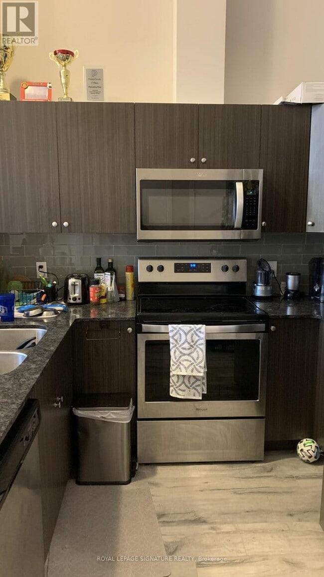 Photo du bâtiment - 100 Garment St