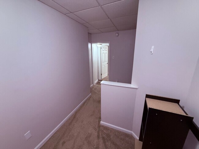 Building Photo - 4403 Davison St