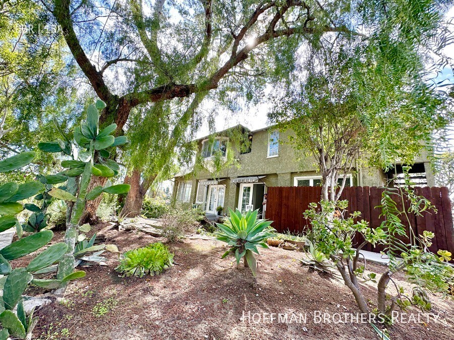Primary Photo - 858 N La Fayette Park Pl Los Angeles, CA 9...