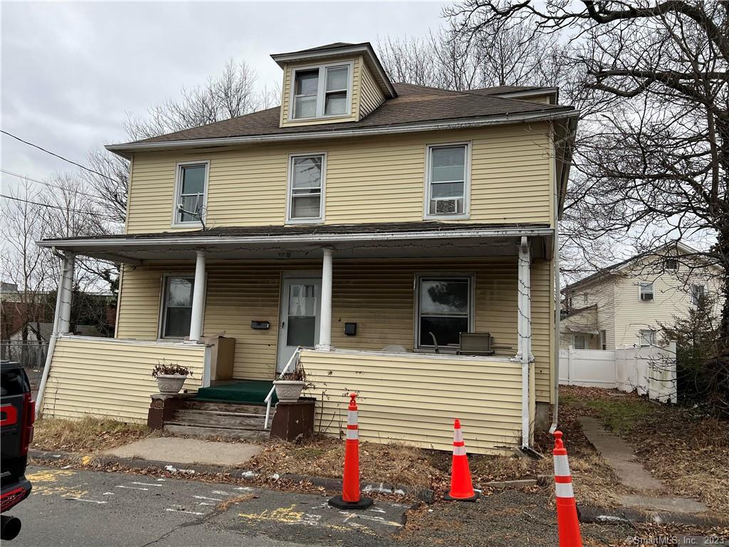 2 W Silver St, Middletown, CT 06457 Room for Rent in Middletown, CT