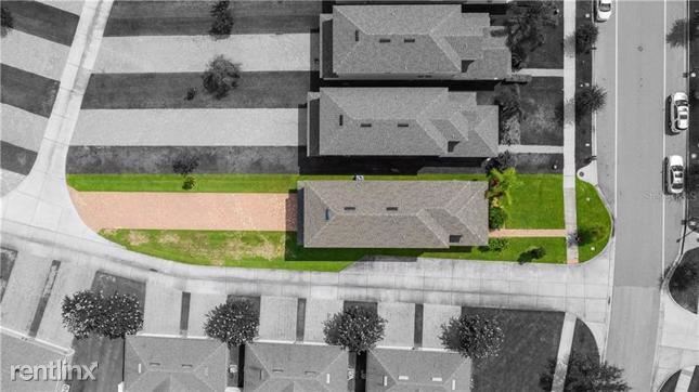 Foto del edificio - 15136 Ave Of The Arbors