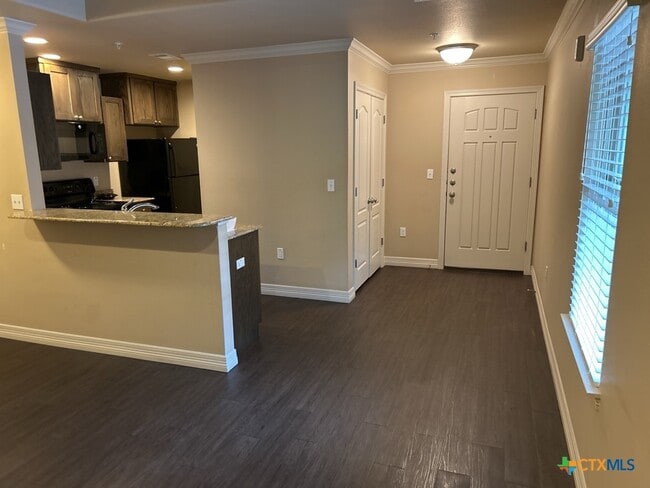 Foto del edificio - 2710 S Clear Creek Rd