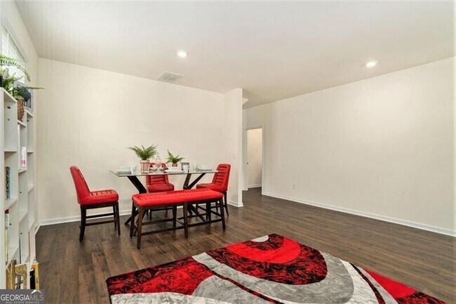 Foto del edificio - 4131 Spencer Ln