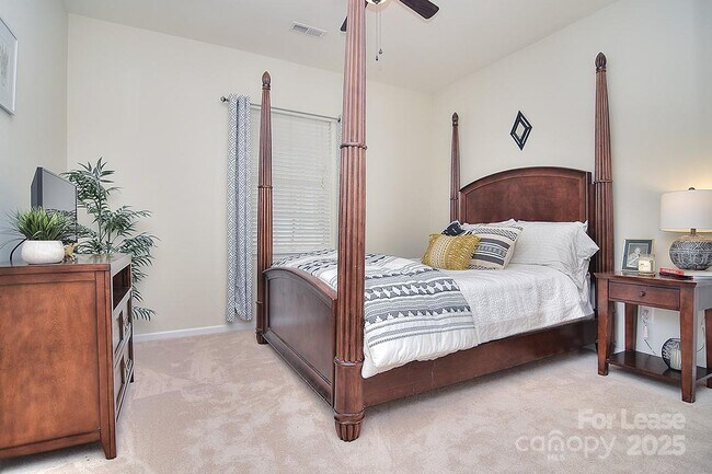 Foto del edificio - 1116 Sarandon Dr