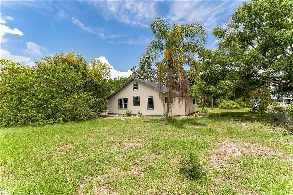 1204 S Pinecrest Ave, Avon Park, FL 33825 House Rental in Avon Park