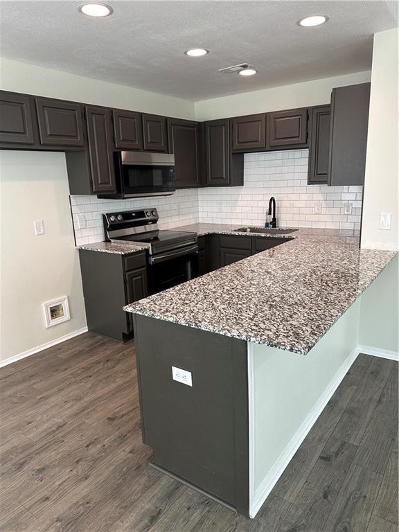 Foto del edificio - 3030 W Wildflower St