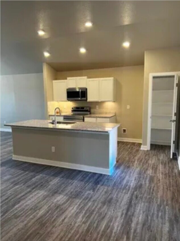 Foto del edificio - 1313 E 95th St