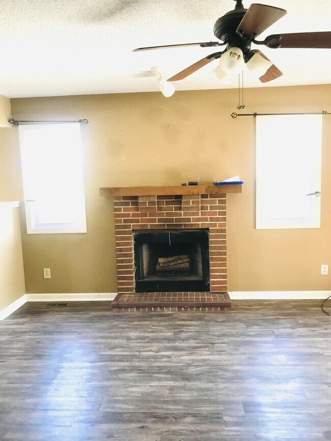 Foto del edificio - 3432 SE Walnut Dr