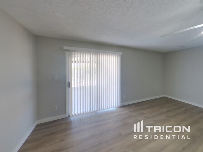 Foto del edificio - 3942 W Desert Hills Dr