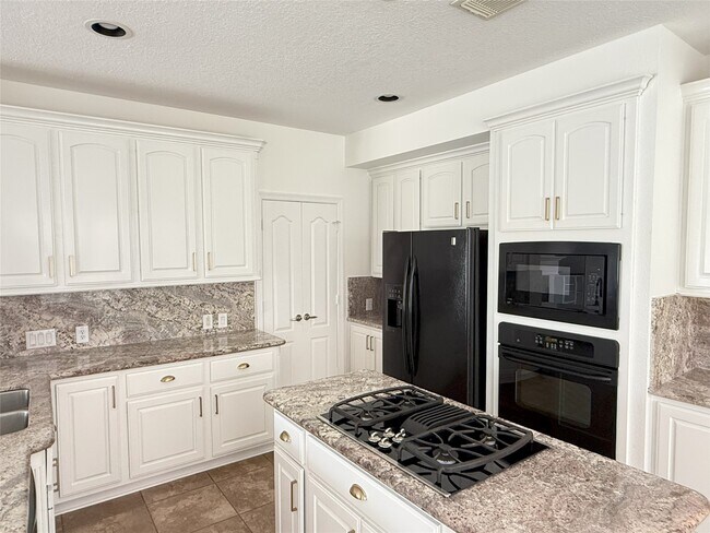 Foto del edificio - 5615 Bent Arbor Ln