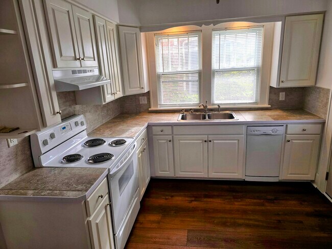 Building Photo - 542 East 6th Avenue, Unit 542 E Sixth Ave