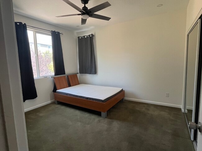 Building Photo - 3776 Pintail Dr