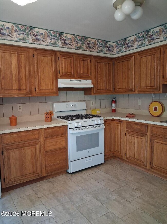 Foto del edificio - 287 Elmwood Ct