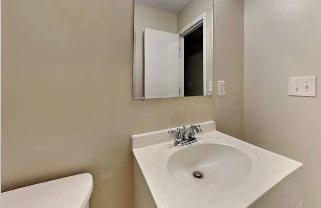 Foto del edificio - 2751 Flagstone Dr SE