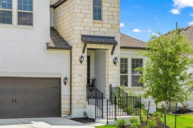 Building Photo - 1128 Villa Rialto View