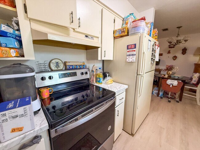 Foto del edificio - 6330 NW 26th Ter