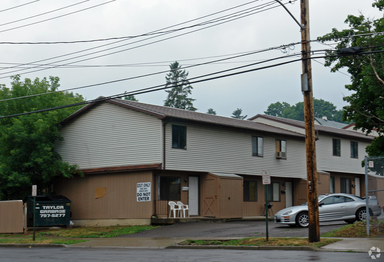 319 Exchange, ¡alejado - 319 Exchange Ave