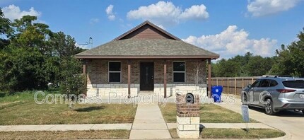 Building Photo - 2808 S 8th St