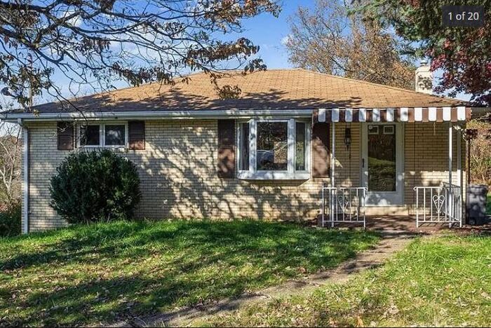 Foto principal - 112 Rosemont Coraopolis, PA 15108