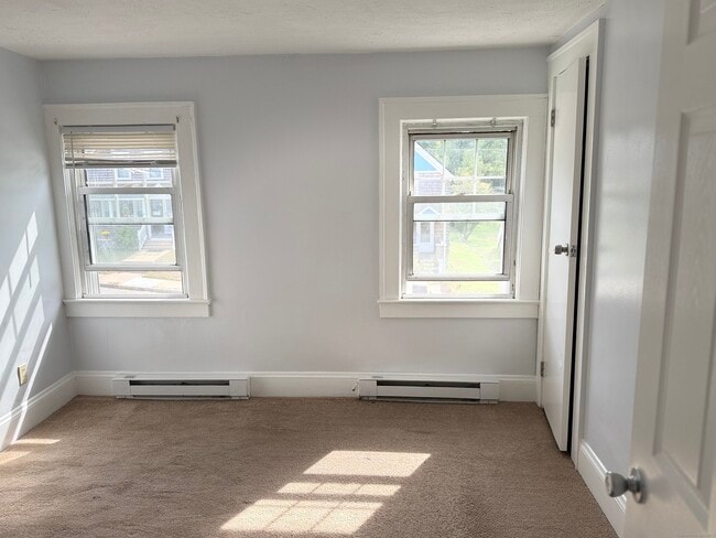 Building Photo - 41 Evergreen Ave