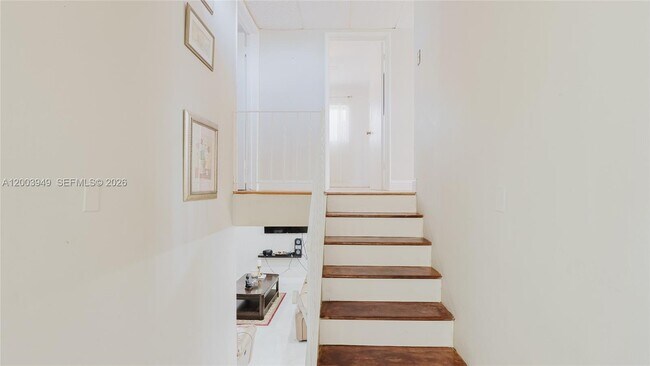 Foto del edificio - 1300 NE 204th St