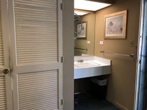 Foto del edificio - 130 Fairway Ave