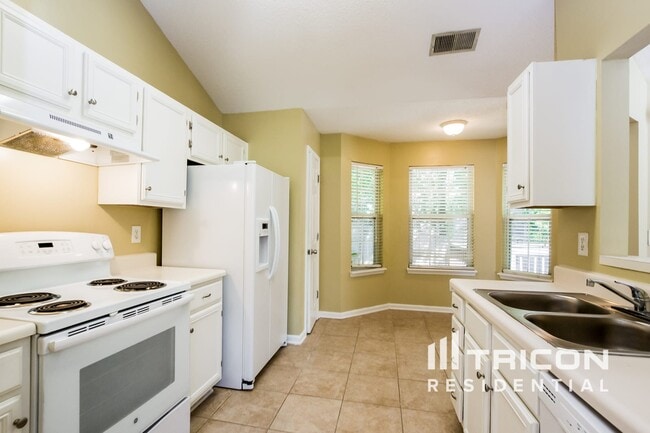 Building Photo - 2084 Cherokee Ridge Trail NW