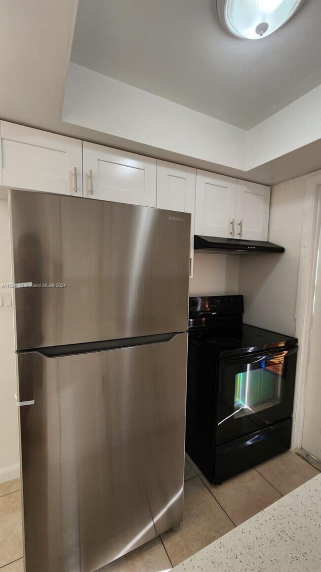 Foto del edificio - 31 NW 163rd St