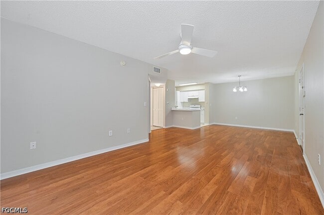 Building Photo - 8920 Colonnades Ct E