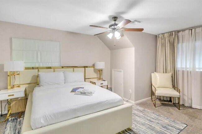 Foto del edificio - 6015 San Felipe St