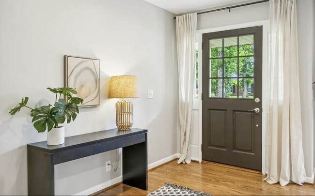 Building Photo - Multigenerational Single Level Ranch Livin...