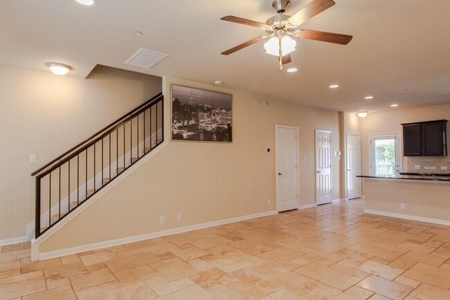 Building Photo - 636 Lookout Tree Ln