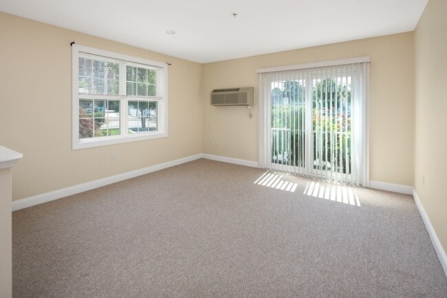 Foto del edificio - 245 Willard St