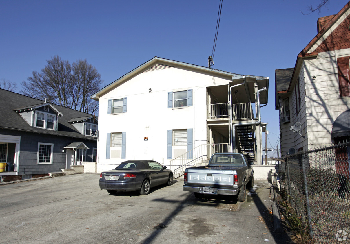 Building Photo - 1707 Highland Ave
