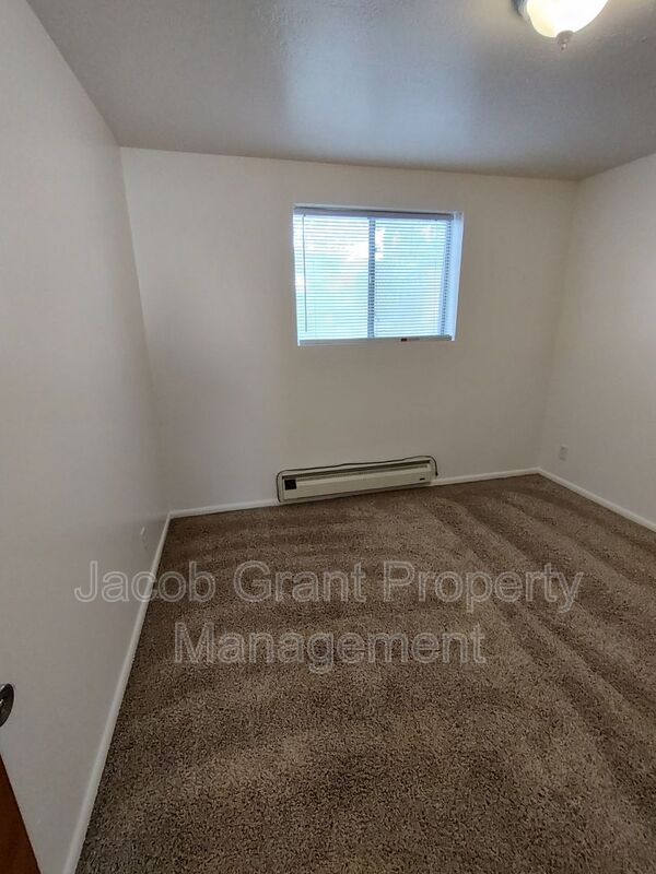 Foto del edificio - 756 Wayne Ave