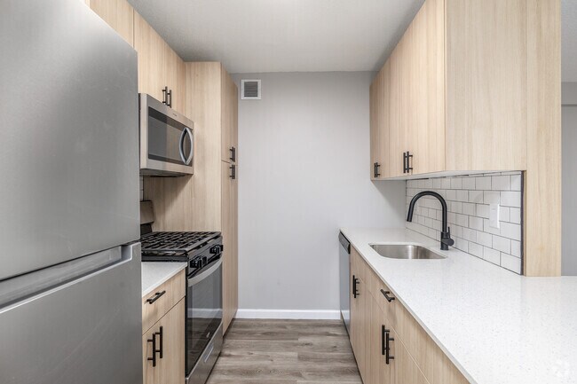 2 habitaciones, 2 baños - 117 m² - Cocina - Regency Tower