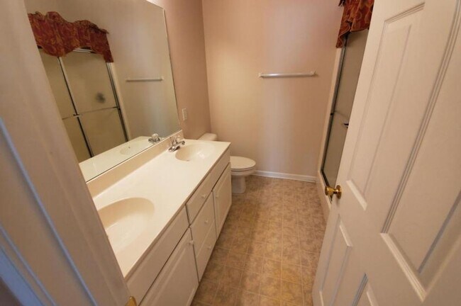 Foto del edificio - Single Level Townhouse in Campbell County