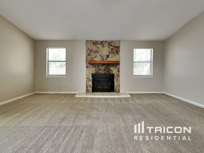 Building Photo - 5216 Julington Creek Road Jacksonville FL