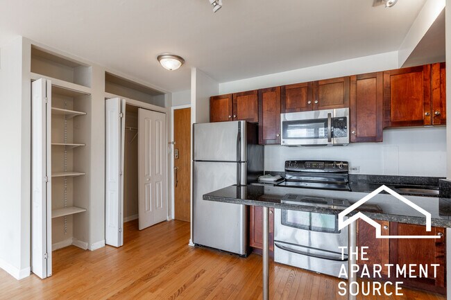 Photo - 4180 N Marine Dr Apartment