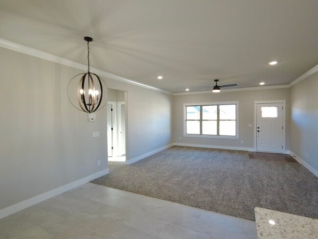 Building Photo - Single-Family Home- Desirable Mayberry Plan