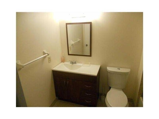 Foto del edificio - 613 S State Rd 7