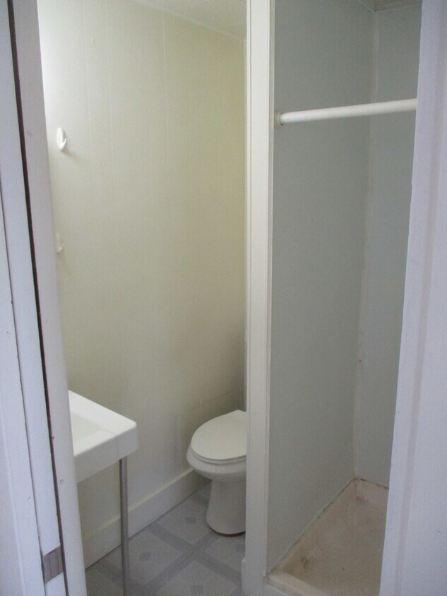 1517 Pine St, Ottawa, IL 61350 House Rental in Ottawa, IL