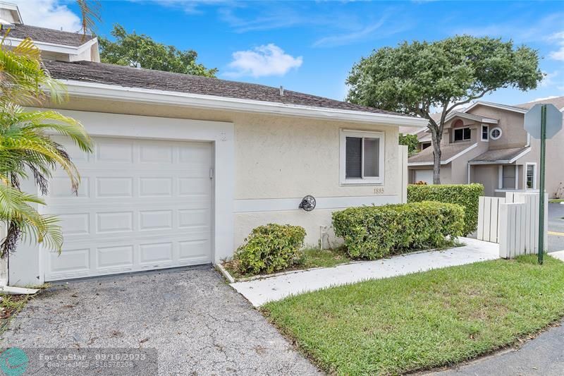 Foto principal - 1885 Discovery Way