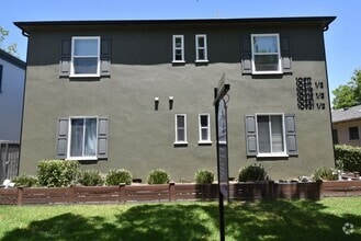 Building Photo - 10919 Camarillo St