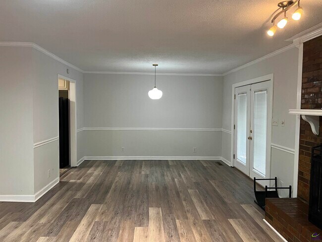 Foto del edificio - 1149 Runnymede Ln
