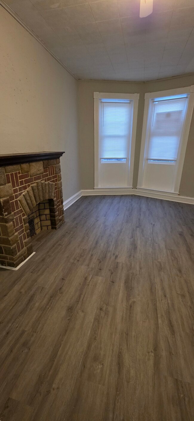 Building Photo - 311 N Calhoun St