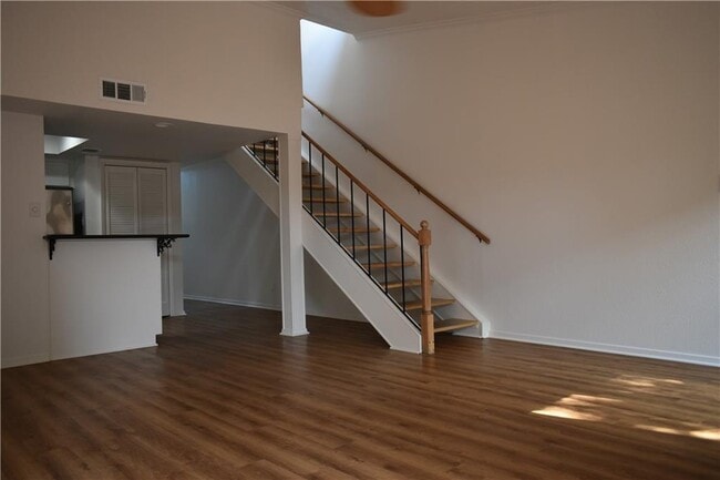 Building Photo - 3601 Lawton Ave