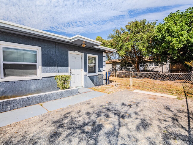 Building Photo - 112 W 34th St